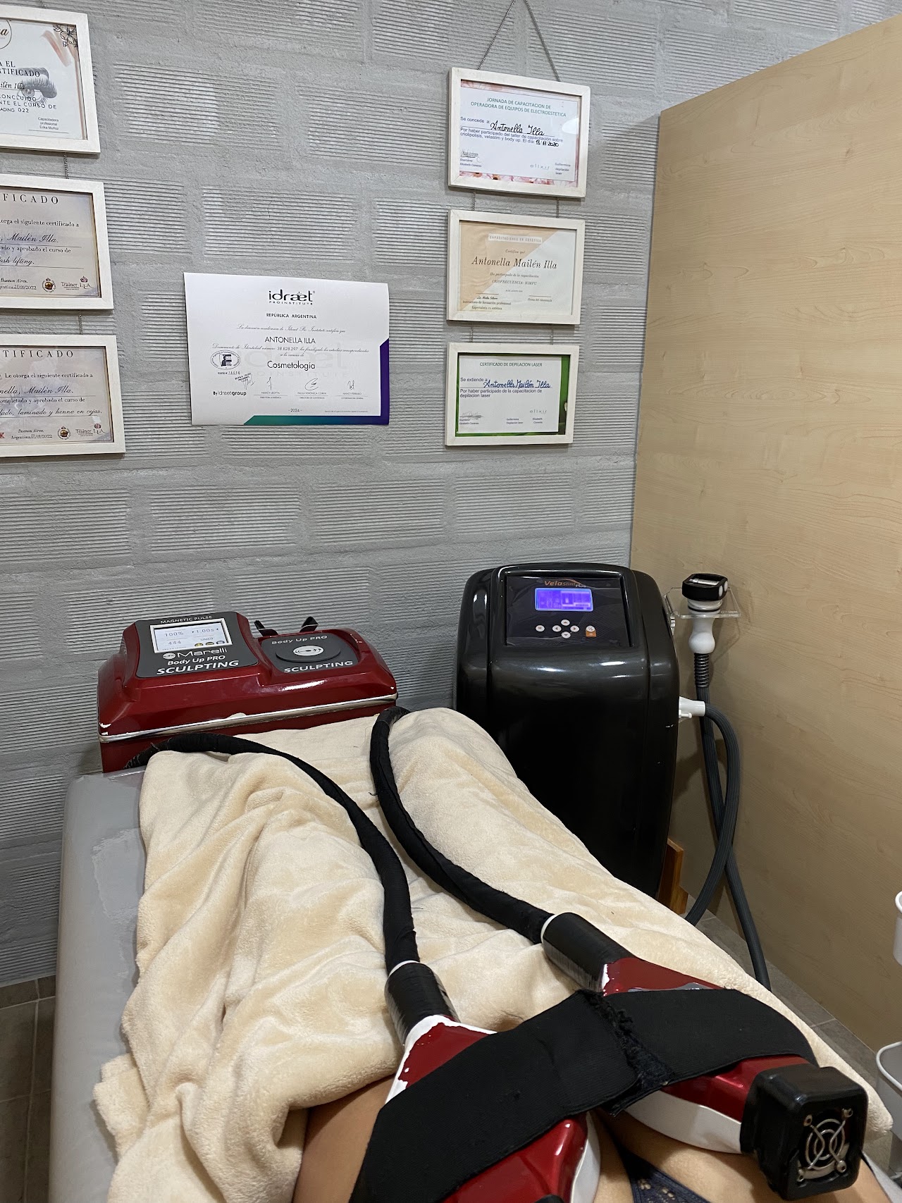 Cabina de tratamientos con aparatología de vanguardia en Kalya Beauty Center